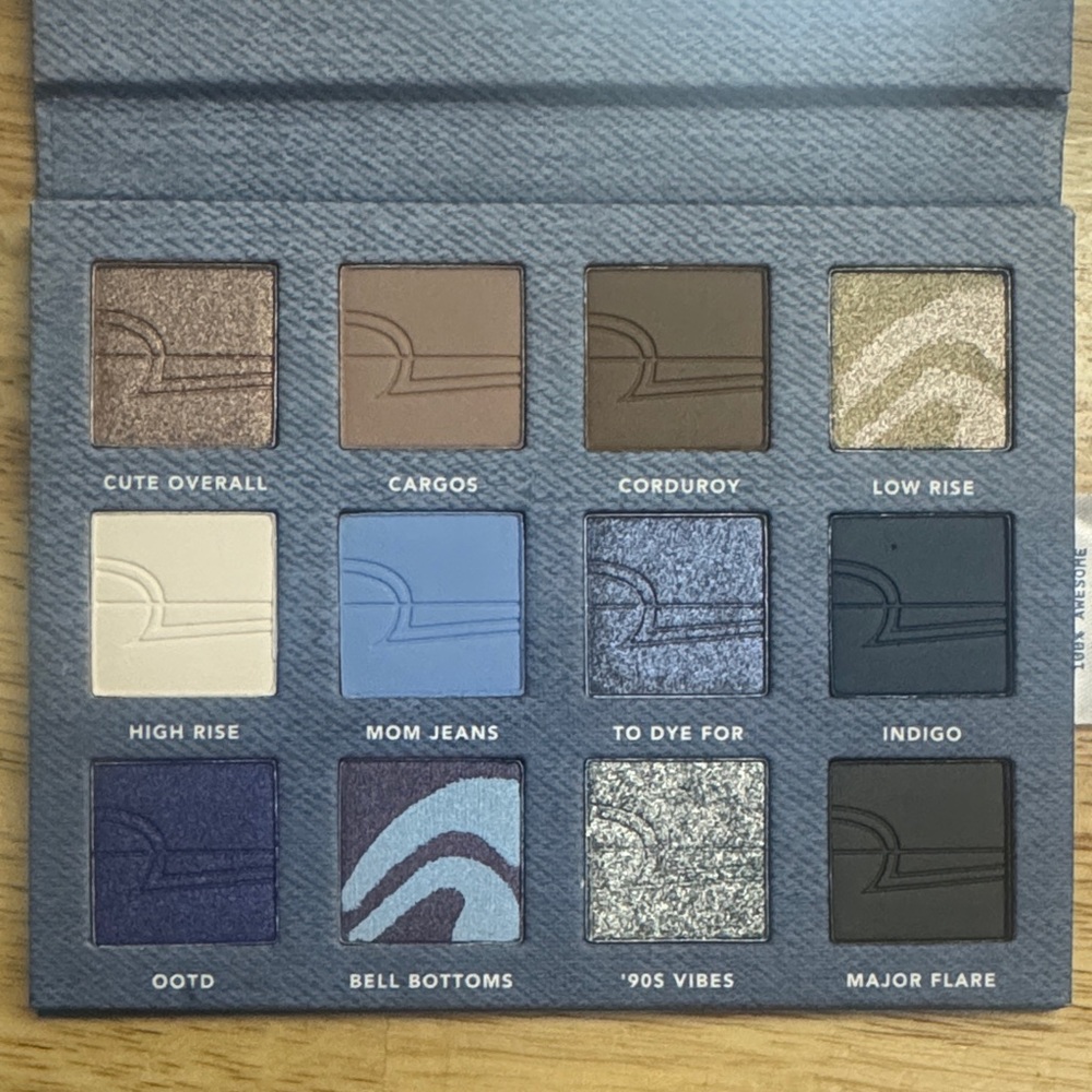 ELF American Eagle Denim Daze Eyeshadow Palette - Picture 3 of 4